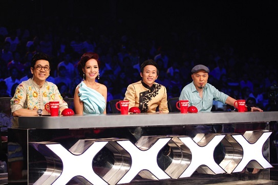 Giám khảo nghẹt thở trước màn "múa cột" của thí sinh Vietnam's got talent - 12 Cậu bé nhút nhát Vĩnh Hòa thể hiện chất giọng trong trẻo với ca khúc
