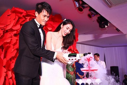 10 đám cưới "rình rang nhất" showbiz Việt năm 2014 - 10 Tháng 11/2011,
