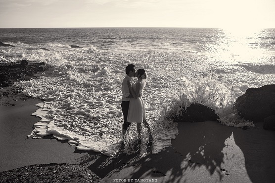 Ảnh cưới lãng mạn tại bãi biển ở California