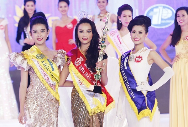 Những khoảnh khắc đẹp trong đêm đăng quang Hoa hậu Việt Nam 2014 - 22 Á hậu 1 Huyền My - Hoa hậu Kỳ Duyên - Á hậu 2 Diễm Trang