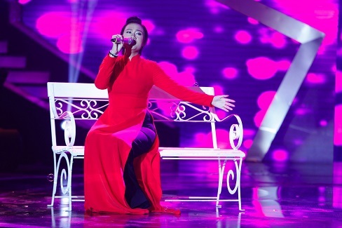 Thí sinh múa bụng "hớp hồn" giám khảo Vietnam's Got Talent - 9 Đan Trang da diết với ca khúc bolero Nửa đêm ngoài phố