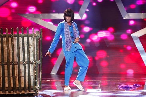 Thí sinh múa bụng "hớp hồn" giám khảo Vietnam's Got Talent - 10 Huỳnh Nhu gây cười bằng tài nói tiếng bụng