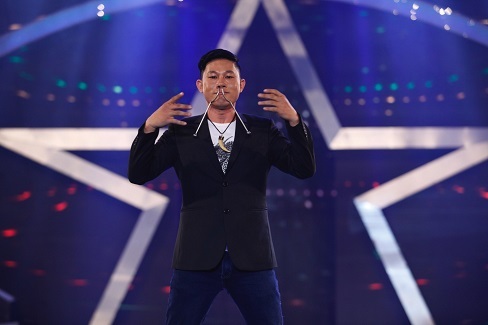 Thí sinh múa bụng "hớp hồn" giám khảo Vietnam's Got Talent - 11 Nhóm kungfu Bảo Cường thể hiện màn trình diễn đầy mạo hiểm