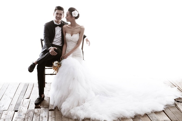 Ngắm ảnh cưới lung linh của người mẫu Lê Thúy - 2 Ngắm ảnh cưới lung linh của người mẫu Lê Thúy