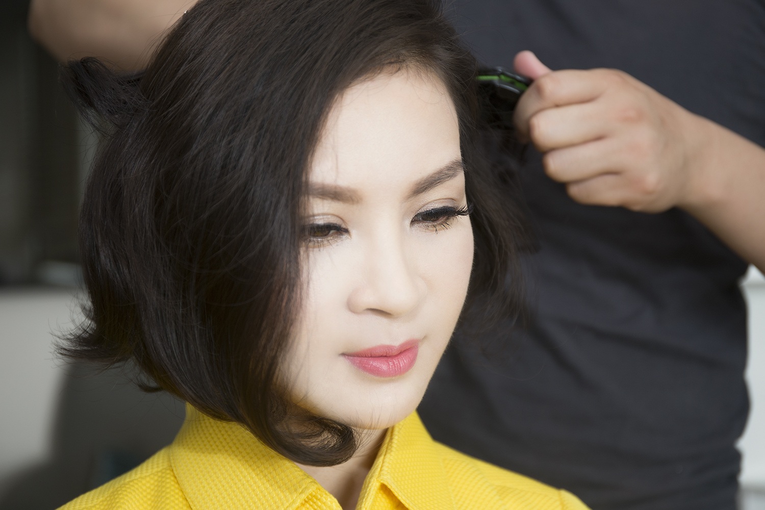 Dù đã bước sang độ tuổi U40 nhưng người đẹp vẫn đầy rạng rỡ và trẻ trung.