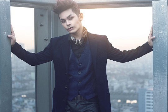 Chất nhạc đó cũng là lý do khiến Sơn Ngọc Minh nỗ lực đầu tư phần vũ đạo cho riêng mình.