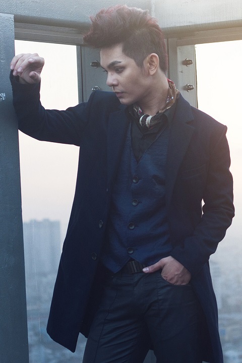 Chất nhạc đó cũng là lý do khiến Sơn Ngọc Minh nỗ lực đầu tư phần vũ đạo cho riêng mình.