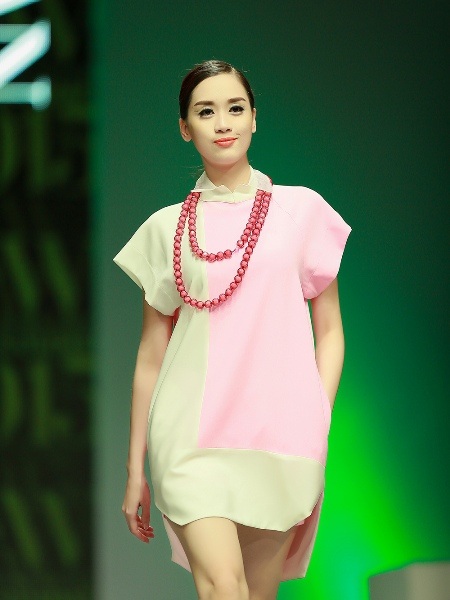 Tất cả ý tưởng được lấy cảm hứng từ màu sắc ngọt ngào của những bông hoa khoe sắc trong mùa xuân.