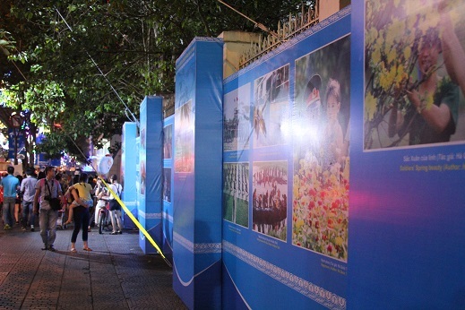 Sự kiện được diễn ra dọc theo trục đường Đồng Khởi