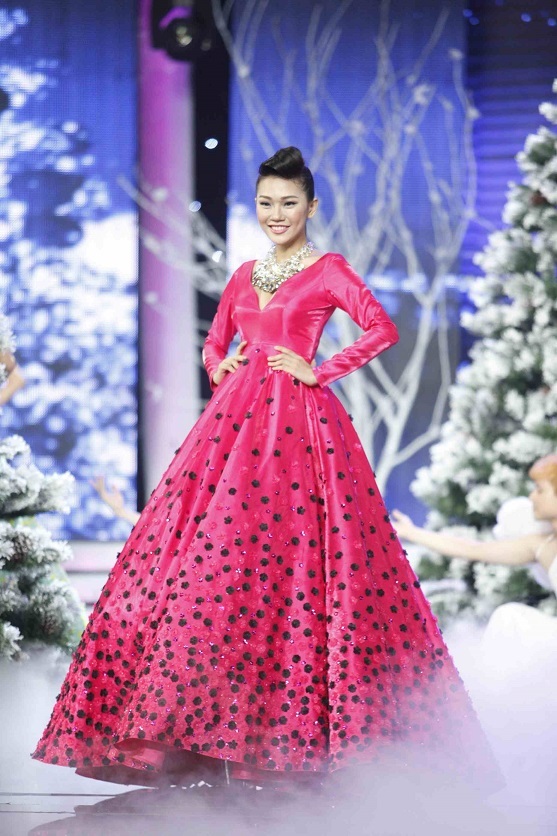 Cận cảnh 12 thí sinh Hoa khôi áo dài Việt Nam trước đêm chung kết - 11 Anh Thư