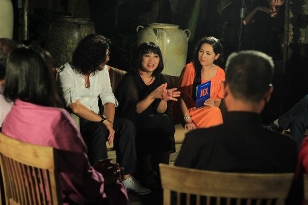 Phát huy sở trường là dòng nhạc dân ca, cặp đôi Trần Thị Xuân – Huỳnh Văn Long ngọt ngào trong