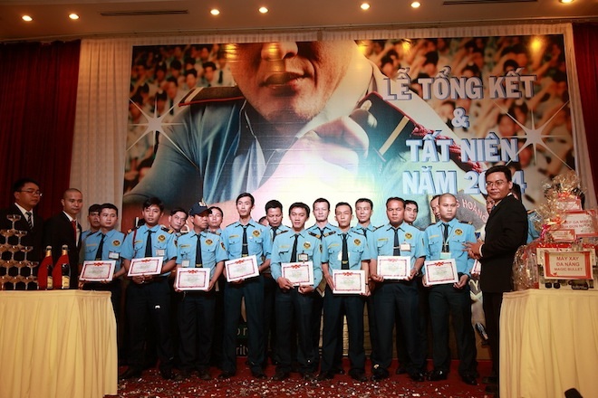 Hoa hậu Bùi Thị Hà khoe dáng thon gọn sau sinh bên Khánh Thi, Hồ Ngọc Hà - 12 Bình Minh