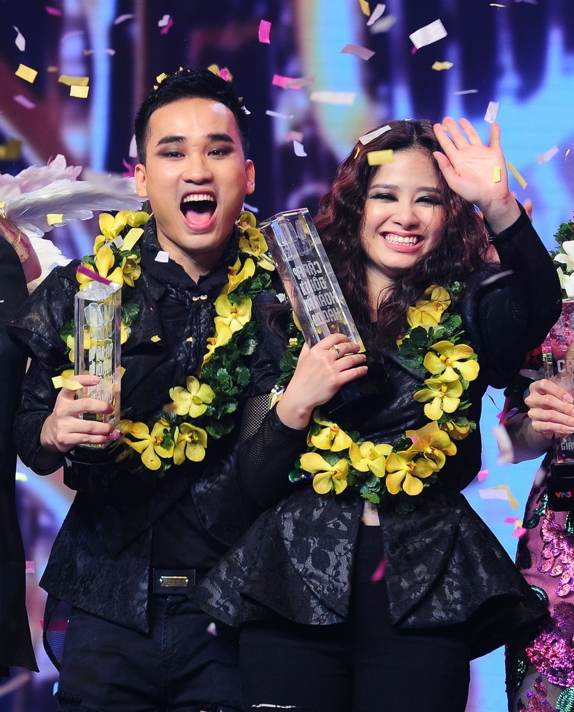 Minh Thư - Minh Trung lãng mạn và bay bổng khi hóa thân thành thiên thần tình yêu trong tiết mục