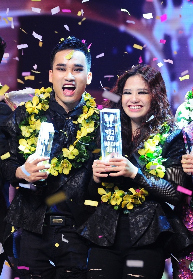 Minh Thư - Minh Trung lãng mạn và bay bổng khi hóa thân thành thiên thần tình yêu trong tiết mục