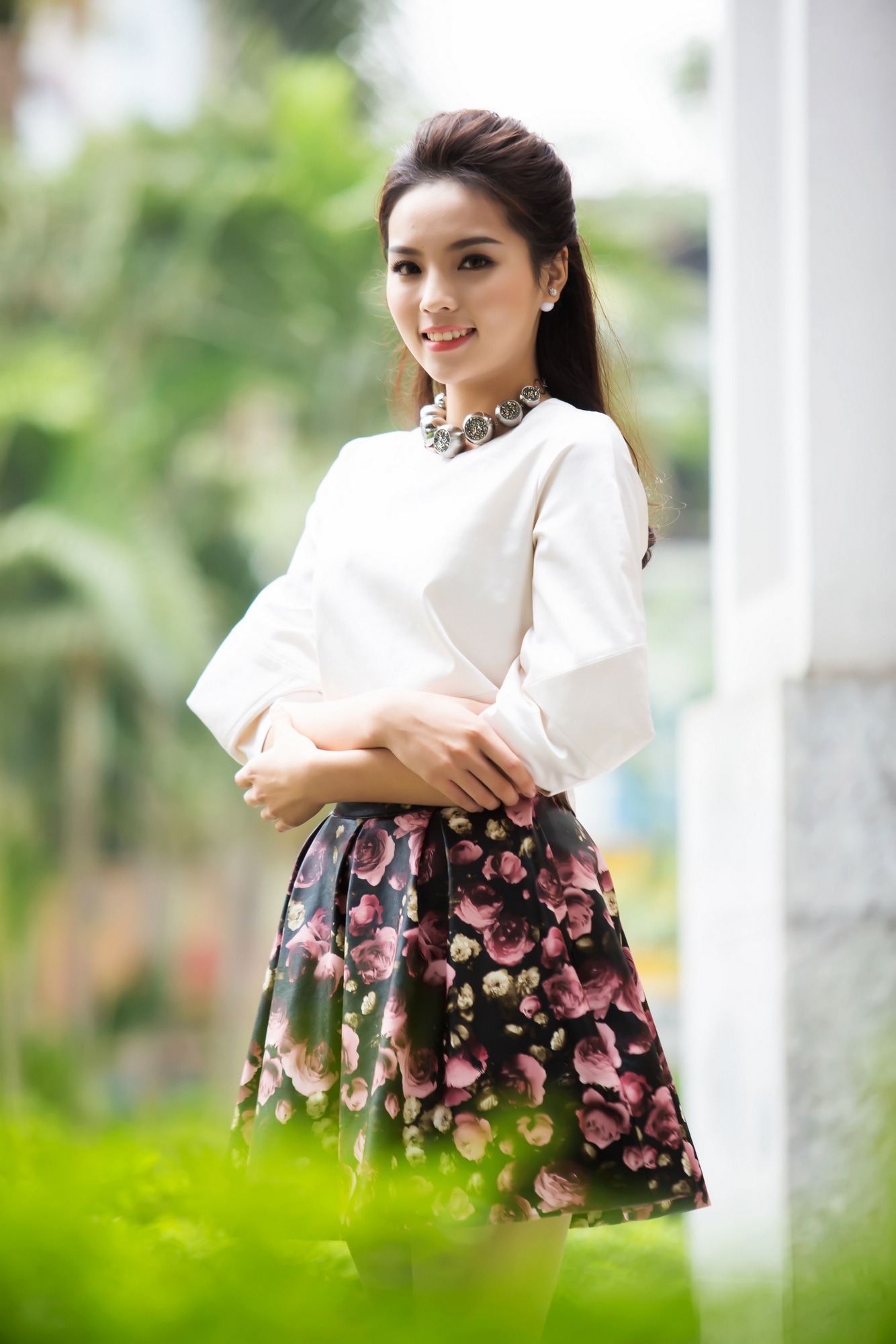 Hoa hậu Kỳ Duyên ngày càng sành điệu - 10 Hiện tại, song song với việc học, Kỳ Duyên đang tích cực tham gia các hoạt động từ thiện.