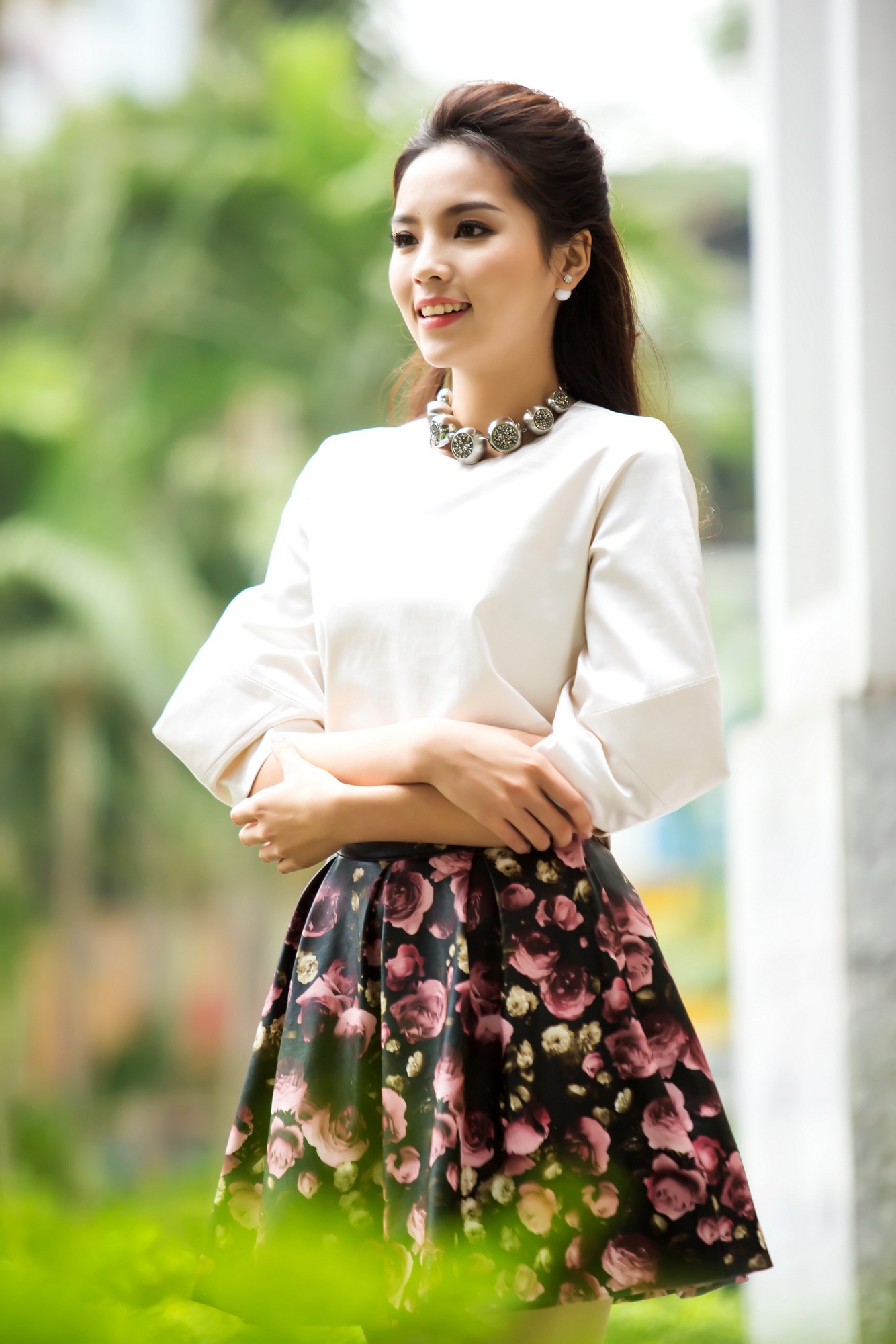 Hoa hậu Kỳ Duyên ngày càng sành điệu - 9 Hiện tại, song song với việc học, Kỳ Duyên đang tích cực tham gia các hoạt động từ thiện.