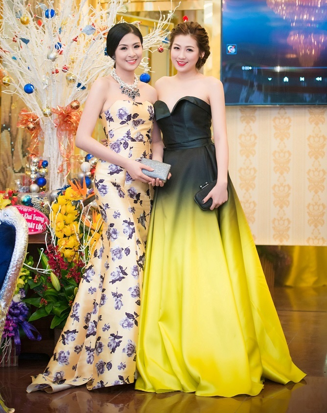 Hoa hậu Ngọc Hân khoe sắc cùng á hậu Tú Anh, Thụy Vân - 3 Ba người đẹp cùng diện trang phục dạ hội nhưng mỗi người thu hút bởi một vẻ khác nhau.