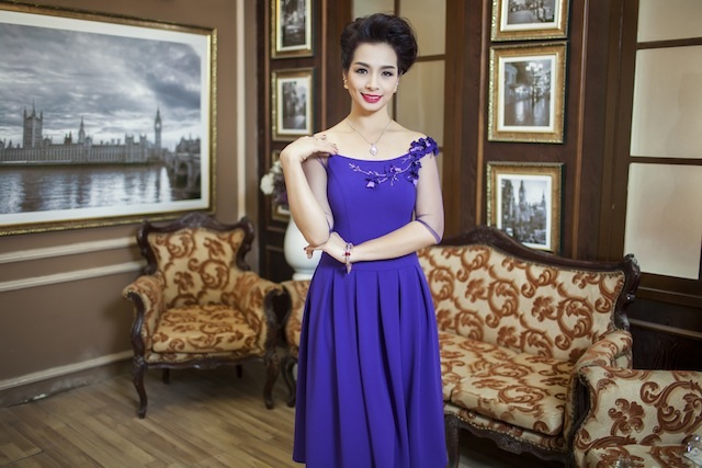 Cựu người mẫu Thúy Hằng vào vai stylist đẳng cấp - 1 Cựu người mẫu Thúy Hằng vào vai stylist đẳng cấp