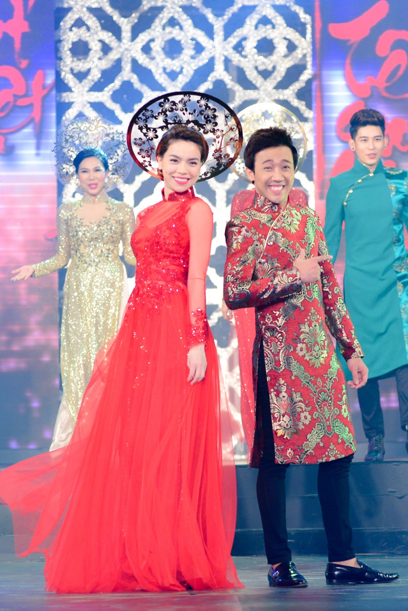 Trấn Thành sánh đôi cùng Hồ Ngọc Hà trình diễn thời trang - 3 Trấn Thành sánh đôi cùng Hồ Ngọc Hà trình diễn thời trang