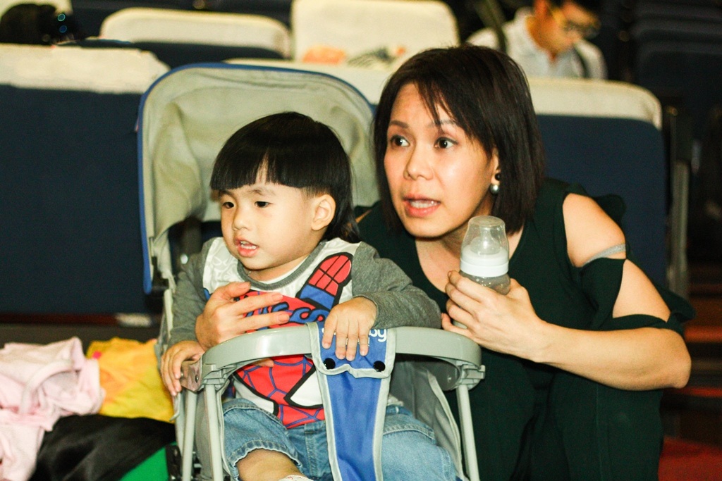 Việt Hương say sưa vui đùa cùng cháu trai “hotboy”