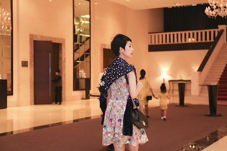 Nữ siêu mẫu thu hút sự chú ý của nhiều người khi xuất hiện tại sự kiện.