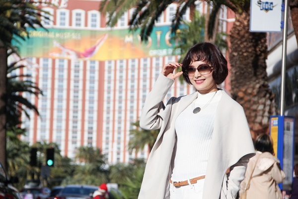 Lan Phương cá tính với mái tóc ngắn trên đất Mỹ - 4 Tận dụng khoảng thời gian này, nữ diễn viên đã có một kỳ nghỉ giáng sinh thật thú vị tại Hoa Kỳ.