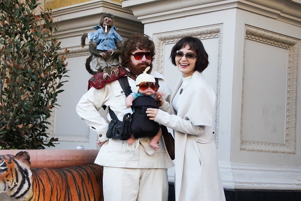 Lan Phương cá tính với mái tóc ngắn trên đất Mỹ - 6 Nữ diễn viên đã được em trai dẫn đi tham quan nhiều nơi ở Hoa Kỳ cùng với gia đình.