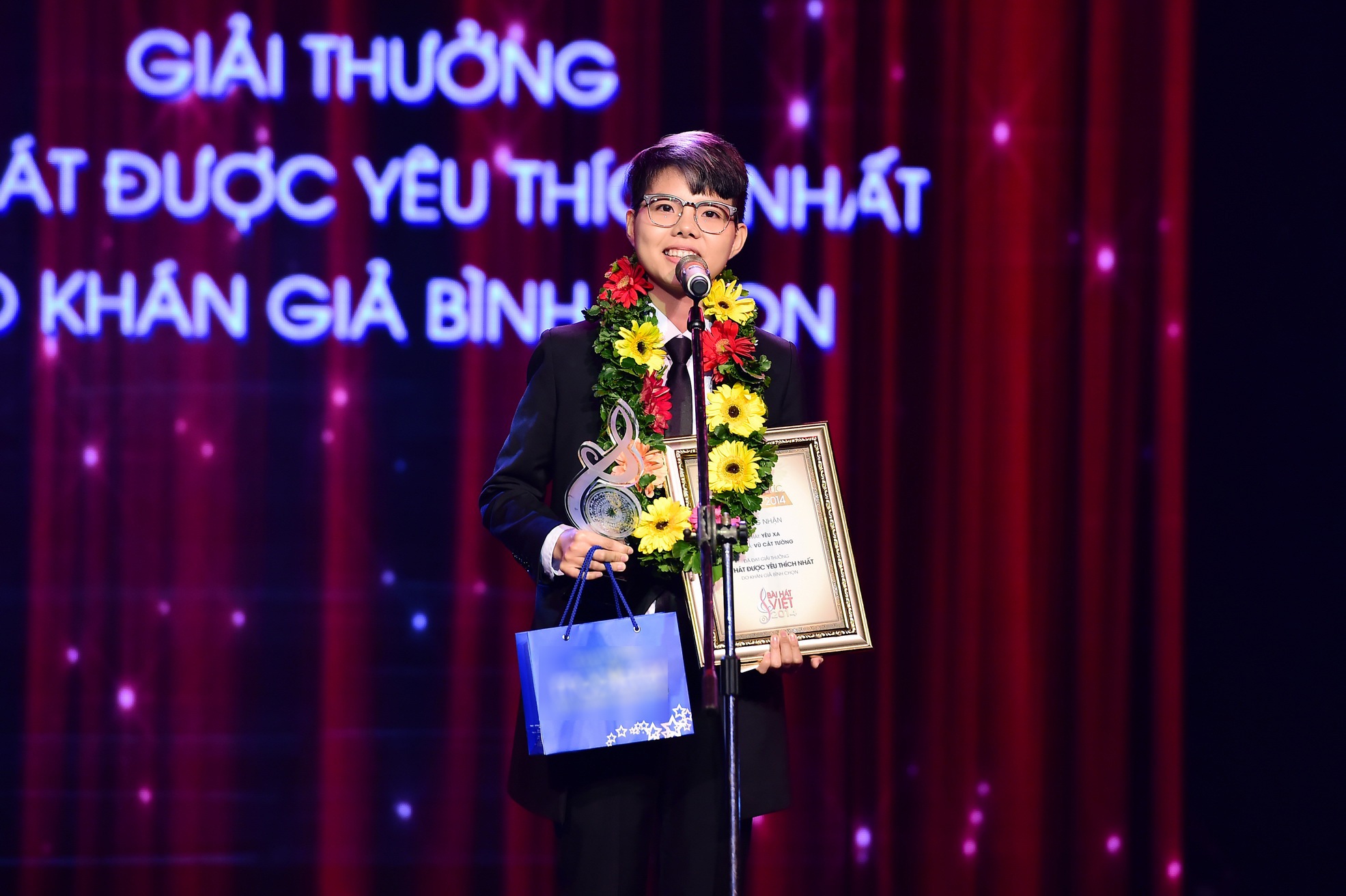 Ca sĩ Vũ Cát Tường rinh nhiều giải ở nhiều hạng mục khác nhau.