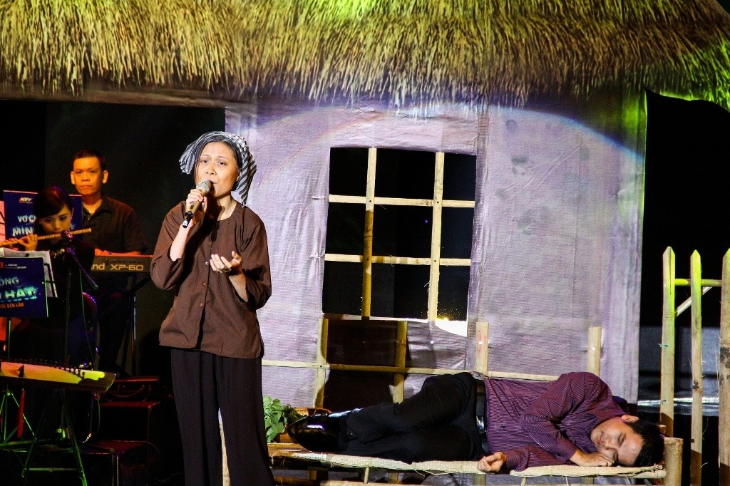 Cẩm Vân, Cẩm Ly, Đông Nhi bất ngờ nam tính - 9 Đêm
