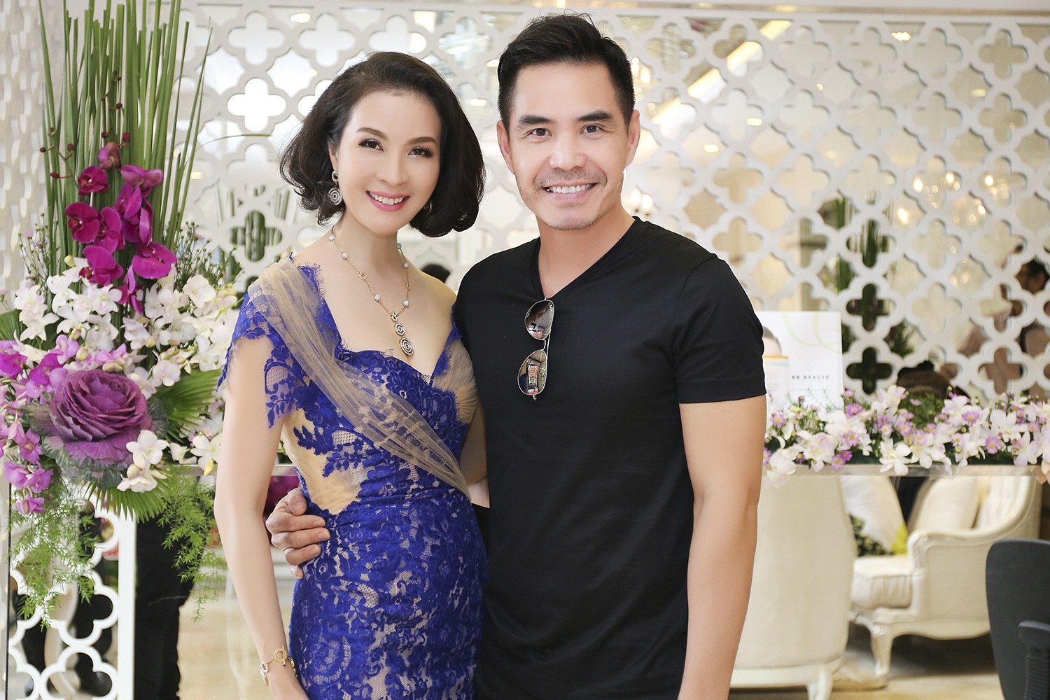 Hoa hậu Mai Phương Thúy khoe sắc bên "MC không tuổi" Thanh Mai - 11 Hai mẹ con ca sĩ Cẩm Vân rạng rỡ đi dự sự kiện cùng nhau.