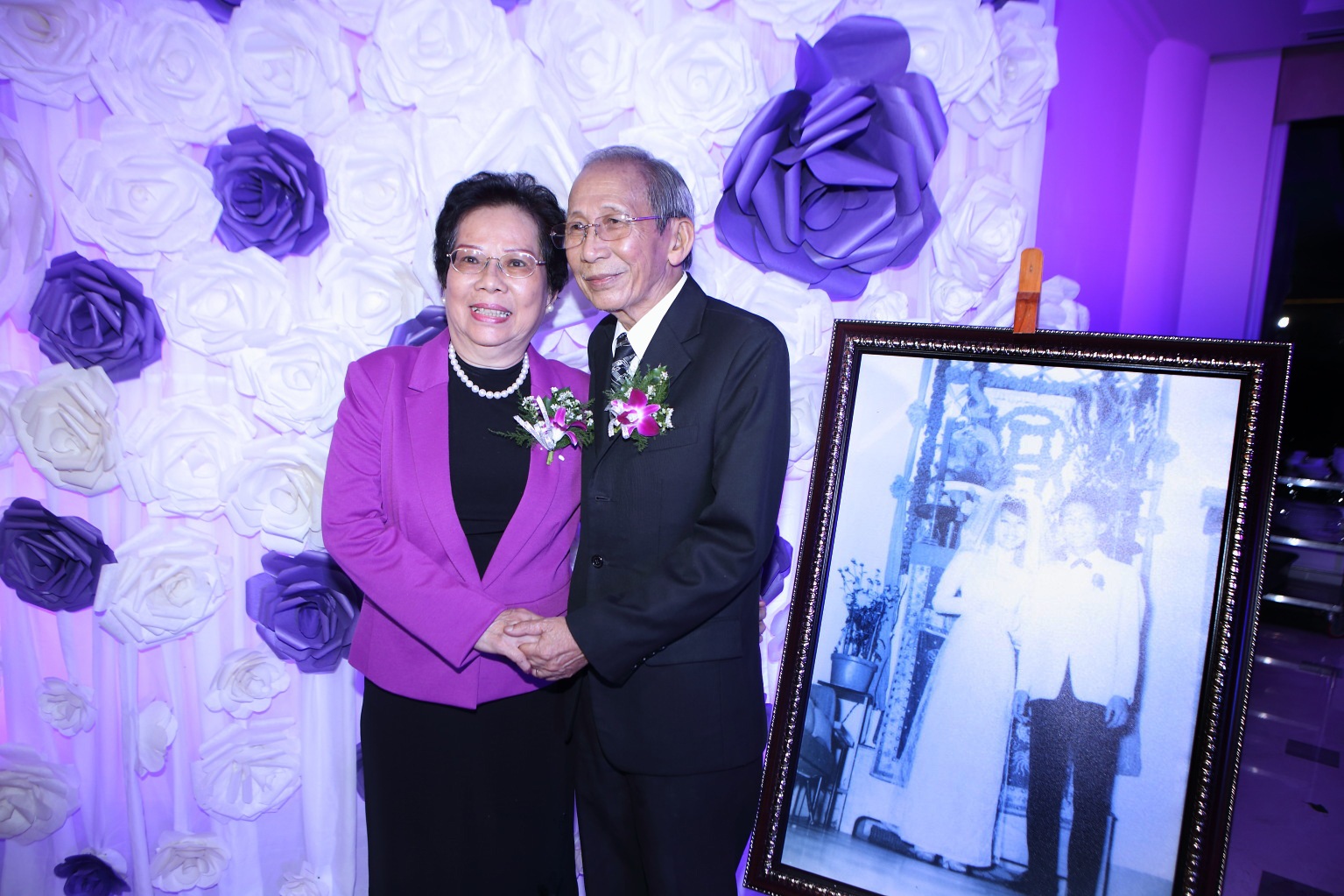 Lễ kỷ niệm 50 năm ngày cưới ấm cúng của nhạc sĩ Nguyễn Ánh 9