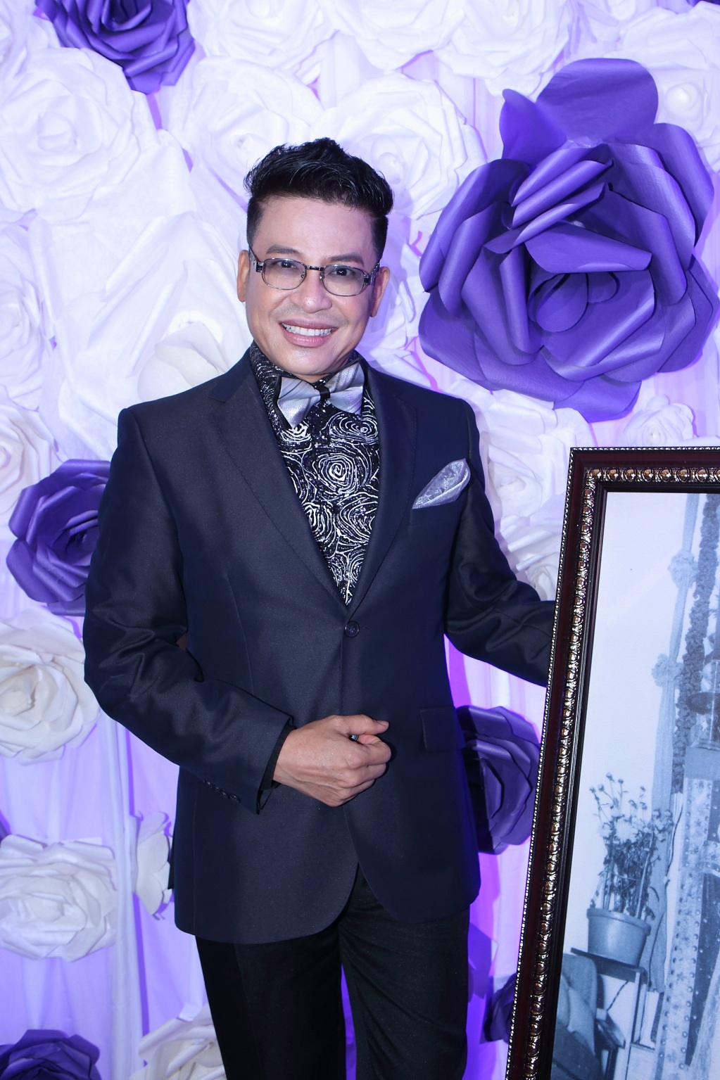 Nghệ sĩ Thanh Bạch tham gia chương trình với vai trò của một MC.