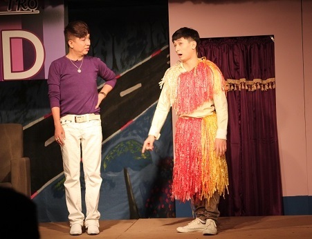 Long Nhật khóc nức nở trong Xóm trọ 3D