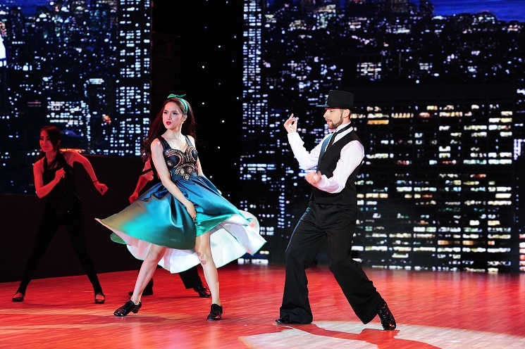 Hương Giang và bạn nhảy cuốn hút người xem với màn Jive kết hợp Tapdance độc đáo.