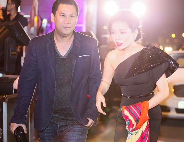 Lệ Quyên được chồng tháp tùng chạy show ở thủ đô - 2 Lệ Quyên được chồng tháp tùng chạy show ở thủ đô