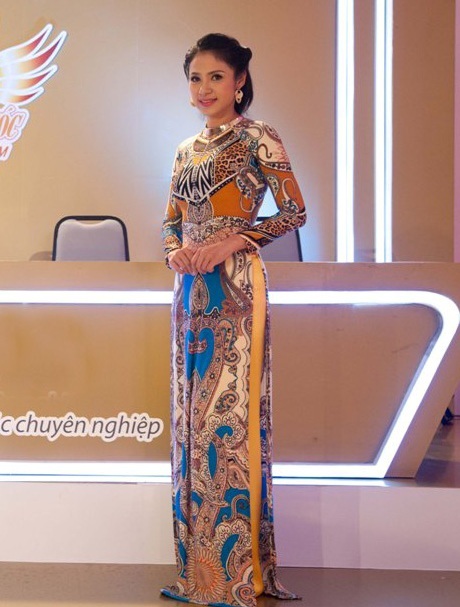 Top 10 sao Việt mặc đẹp tuần qua - 3 Nữ đạo diễn, diễn viên