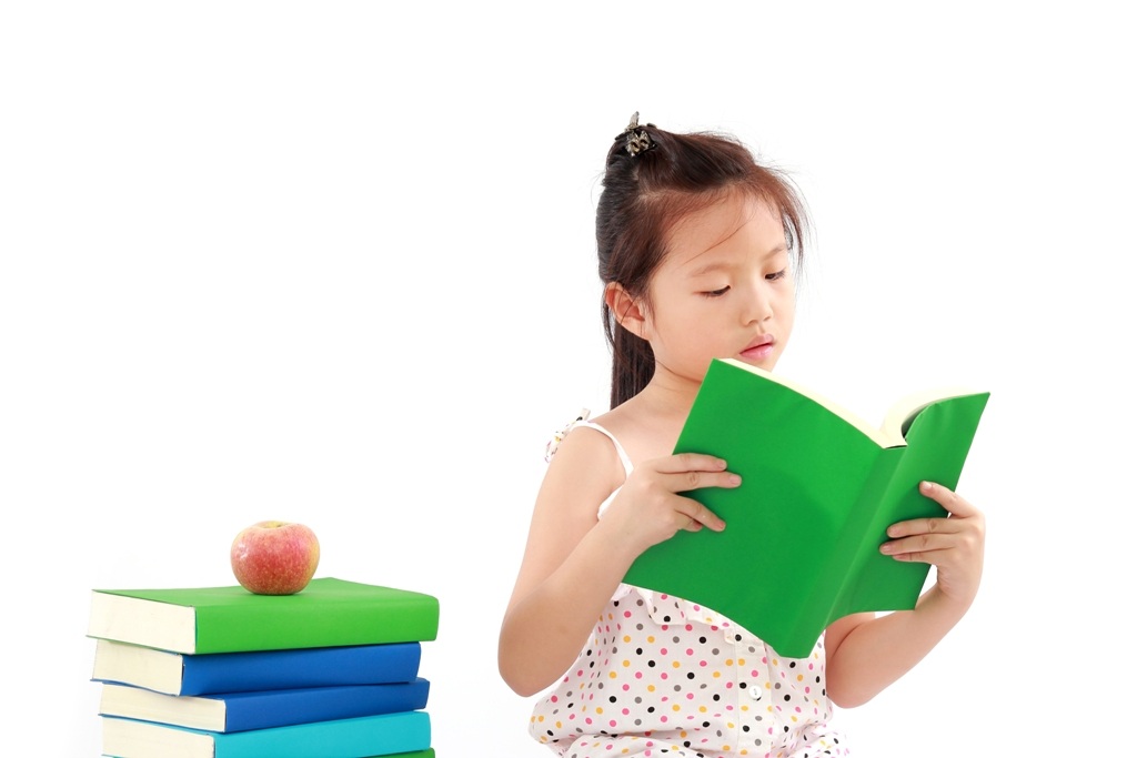 Nuôi dưỡng tâm hồn con trẻ qua trang sách - 1 3. Tạo bầu không khí đọc sách cho con