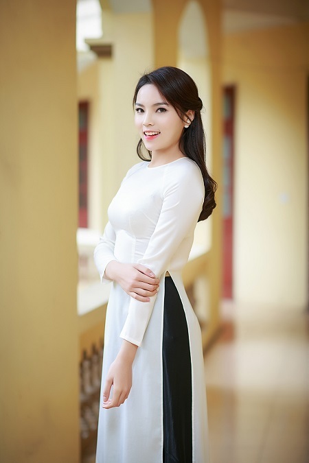 Hoa hậu Kỳ Duyên cùng đàn chị Mai Phương Thúy rủ nhau làm từ thiện - 11 Tham gia chuyến đi này còn có á hậu 1 Hoa hậu Việt Nam 2014 Huyền My.
