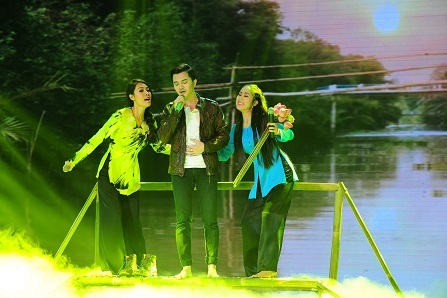 Cặp đôi Quế Vân - Nam Cường thể hiện ca khúc mang âm hưởng dân ca Nam Bộ với