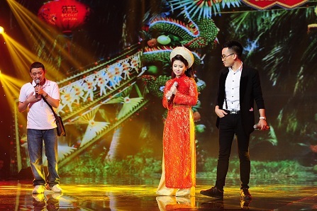 Cặp đôi Quế Vân - Nam Cường thể hiện ca khúc mang âm hưởng dân ca Nam Bộ với