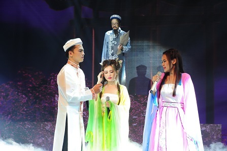 Bùi Anh Tuấn - Tú Vi nhận được sự hỗ trợ từ Văn Anh và Sĩ Thanh trong liên khúc