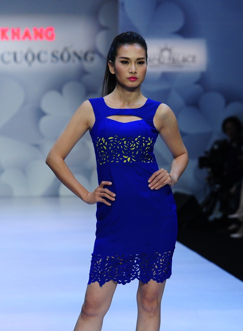 Cựu siêu mẫu Anh Thư cũng góp mặt trong chương trình cùng với các người mẫu trẻ.