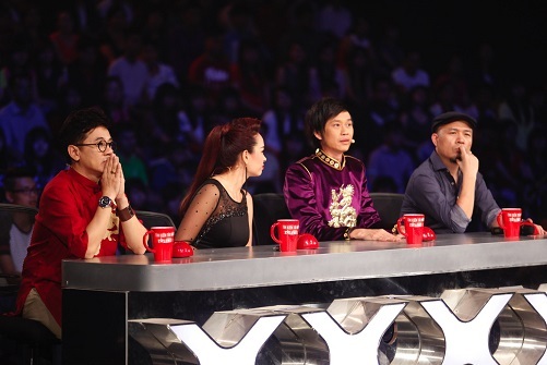 "Cô bé răng sún" tiến thẳng vào chung kết Vietnam's got talent - 5 Cô bé răng sún tiến thẳng vào chung kết Vietnam's got talent