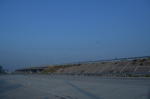 Cao tốc hiện đại nhất Việt Nam sẵn sàng trước ngày thông xe