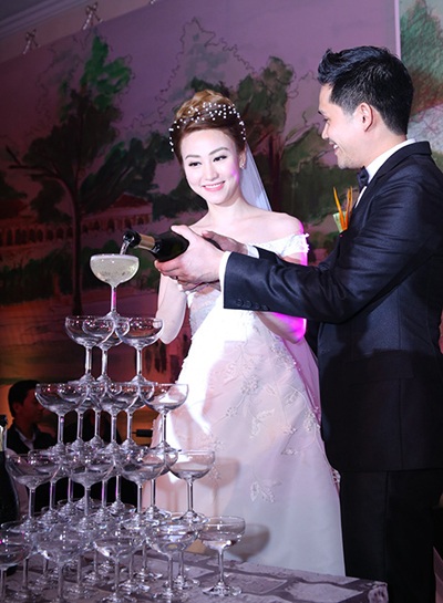 Những đám cưới rình rang của showbiz Việt đầu xuân 2015 - 6 Những đám cưới rình rang của showbiz Việt đầu xuân 2015
