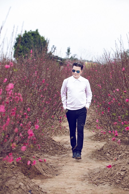 Mr.Đàm nổi bật giữa vườn xuân Hà Nội