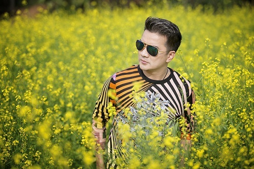 Mới đây, anh cũng vừa cho ra mắt sản phẩm DVD The Best Collection với 2 MV