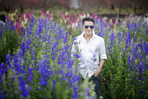 Mới đây, anh cũng vừa cho ra mắt sản phẩm DVD The Best Collection với 2 MV