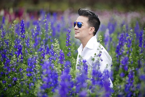 Mới đây, anh cũng vừa cho ra mắt sản phẩm DVD The Best Collection với 2 MV