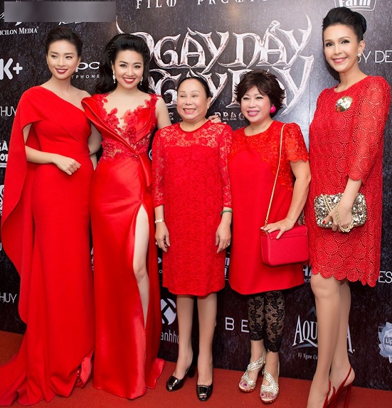 Lê Khánh ngày càng rạng rỡ sau khi lấy chồng - 9 Dàn người mẫu Vietnam's Next Top Model như Lê Thúy, Mâu Thủy cũng đến chung vui cùng Lê Khánh.